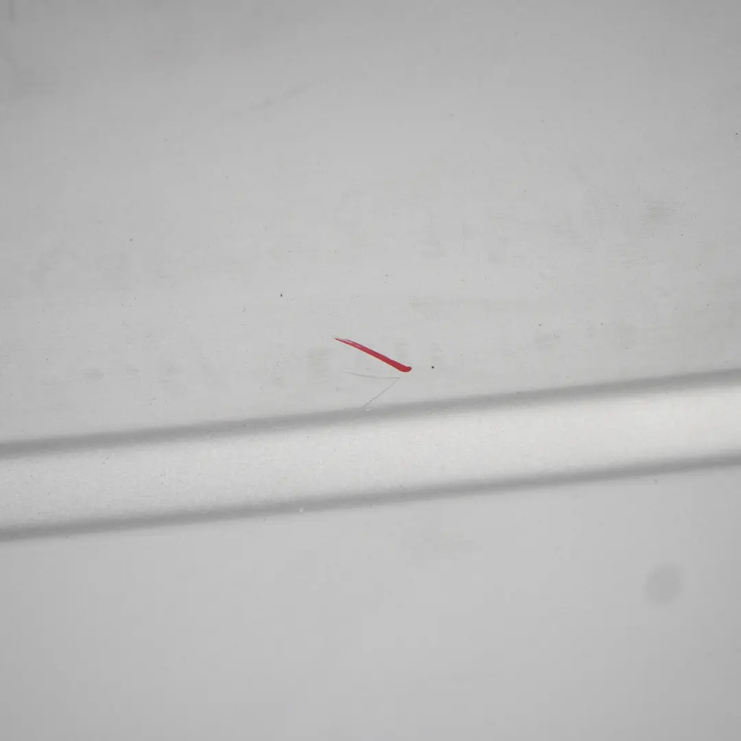 arriere droite couvercle de coffre Brilliant Silver pour Mercedes Vito W639 Porte à propos du numéro de pièce A6397400102 Mercedes Vito W639 Porte arriere droite couvercle de coffre Brilliant Silver - SKU A6397400102-BRS - Numéro de pièce A6397400102