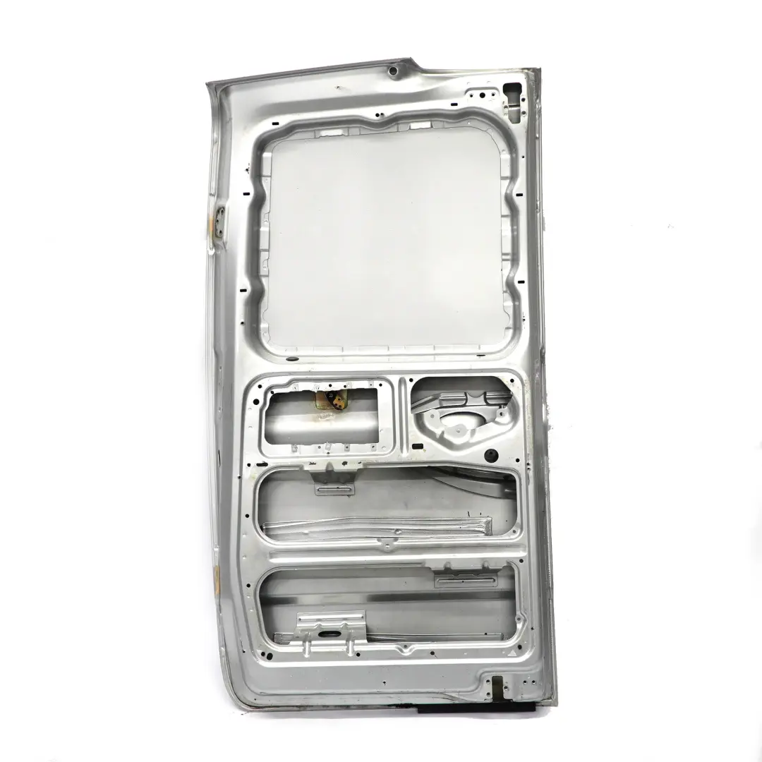 Mercedes Vito W639 Porte arriere droite couvercle de coffre Brilliant Silver - SKU A6397400102-BRS - Numéro de pièce A6397400102