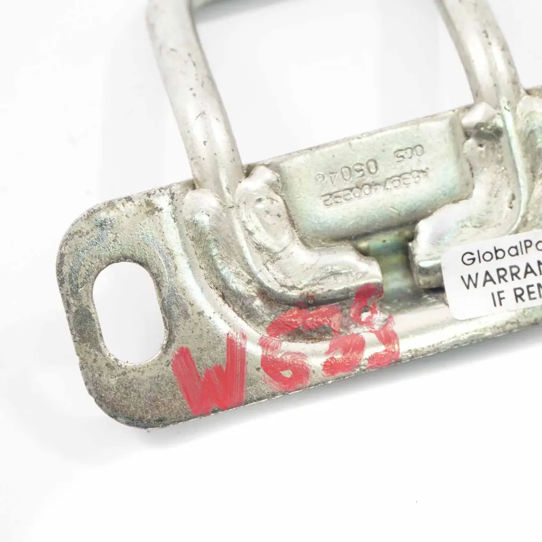 Uchwyt Mocowanie Zamka Drzwi Tył do Mercedes W639 o numerze A6397400232 Mercedes W639 Uchwyt Mocowanie Zamka Drzwi Tył - SKU A6397400232 - Numer Części A6397400232