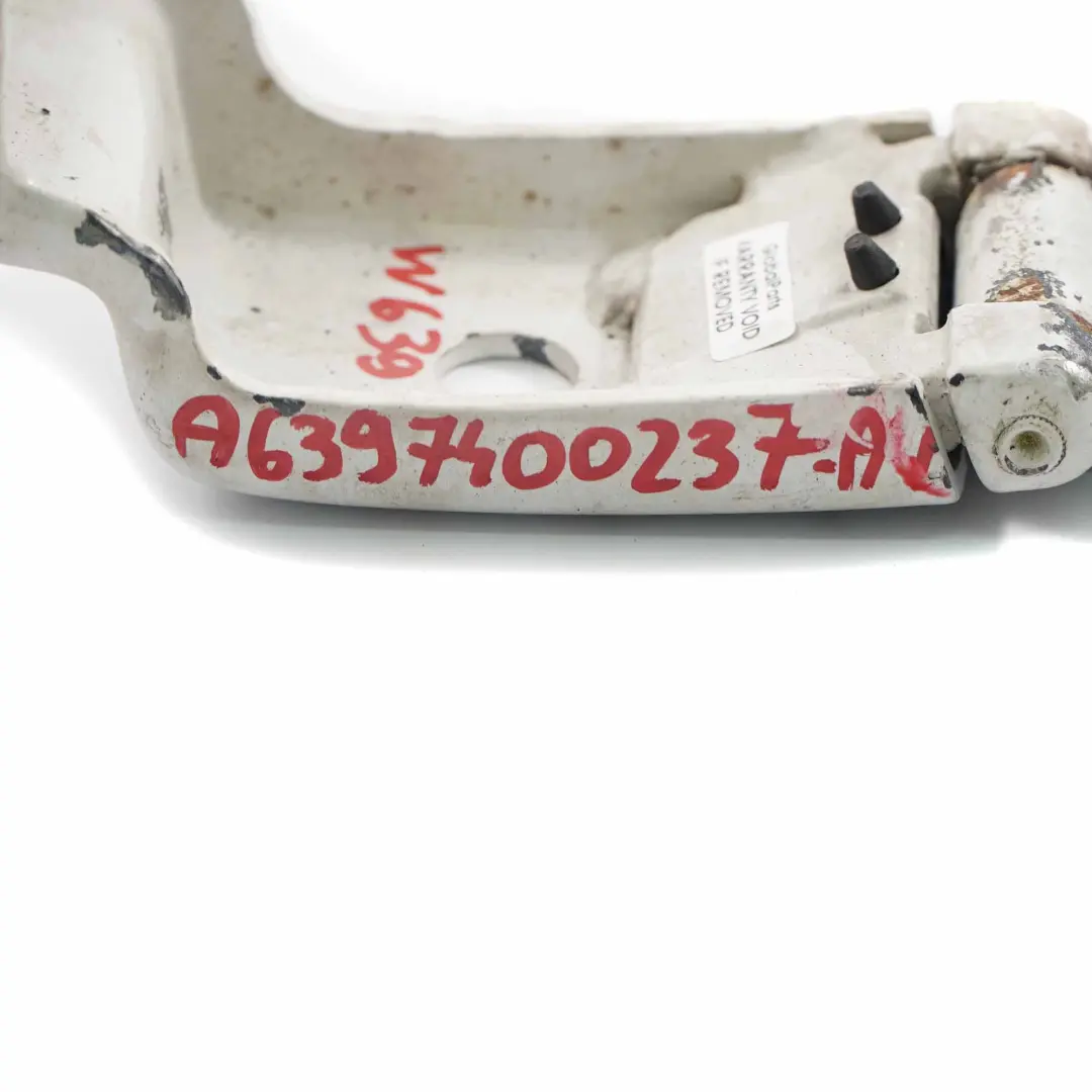 Cerniera Bagagliaio Portellone Inferiore Destra Bianco per Mercedes Vito W639 con numero di parte A6397400237 Mercedes Vito W639 Cerniera Bagagliaio Portellone Inferiore Destra Bianco - SKU A6397400237-ARW - Numero di parte A6397400237