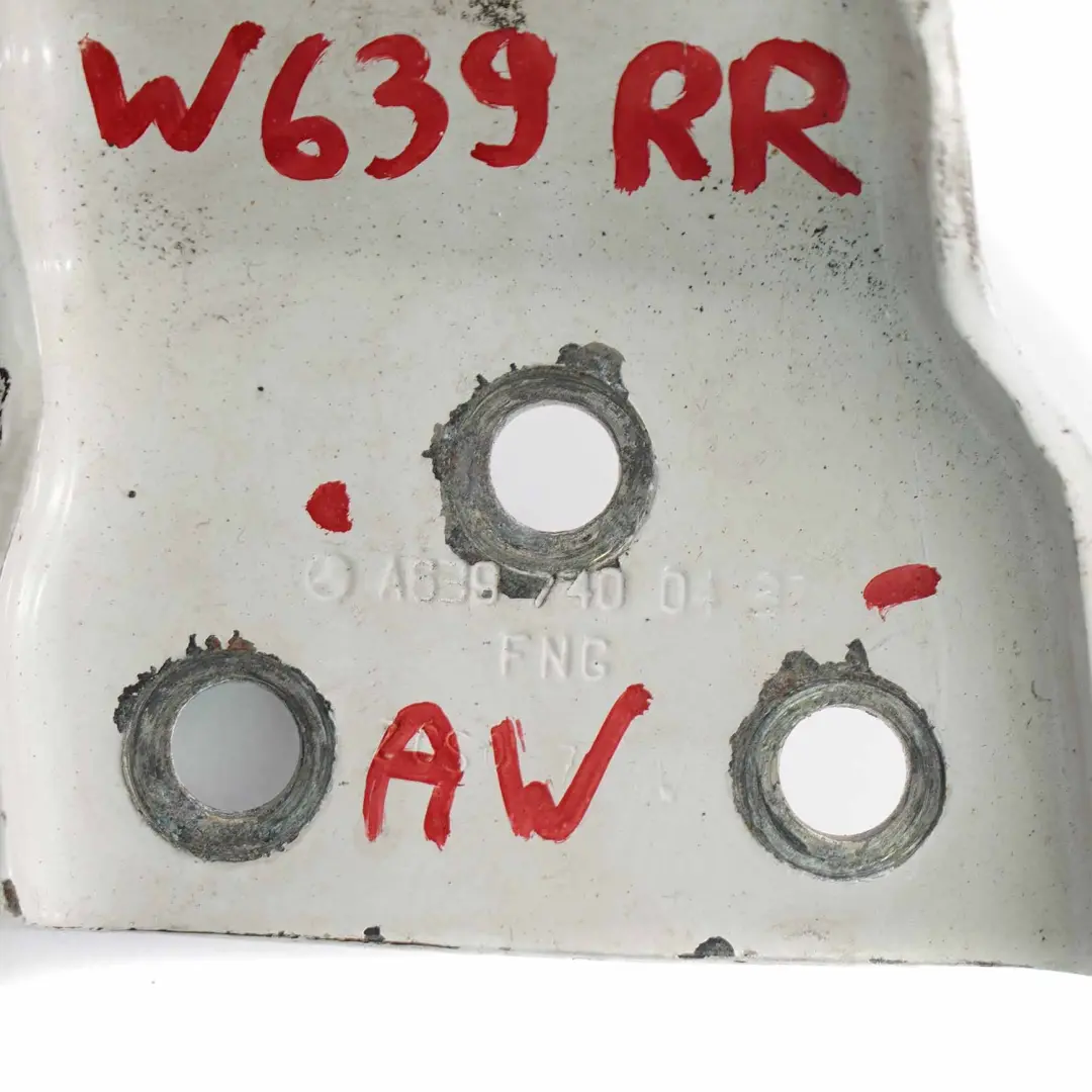 Mercedes Vito W639 Bisagra Portón Trasero Derecha Maletero Blanco - 9147 - SKU A6397400437-ARW - Número de pieza A6397400437