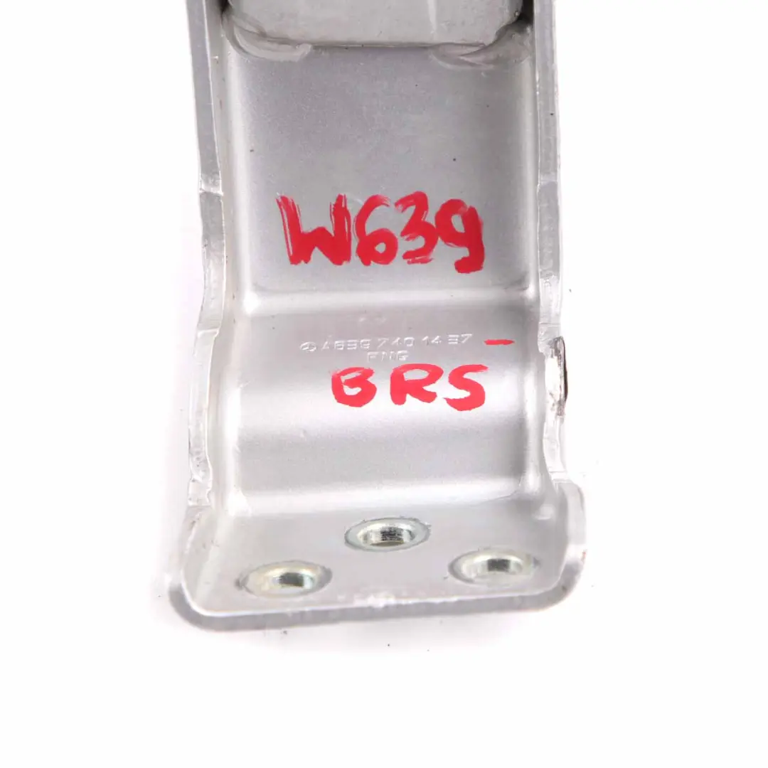 Bisagra Puerta Derecha Maletero Trasero Inferior para Mercedes W639 con número de pieza A6397401437 Mercedes W639 Bisagra Puerta Derecha Maletero Trasero Inferior - SKU A6397401437-BRS - Número de pieza A6397401437