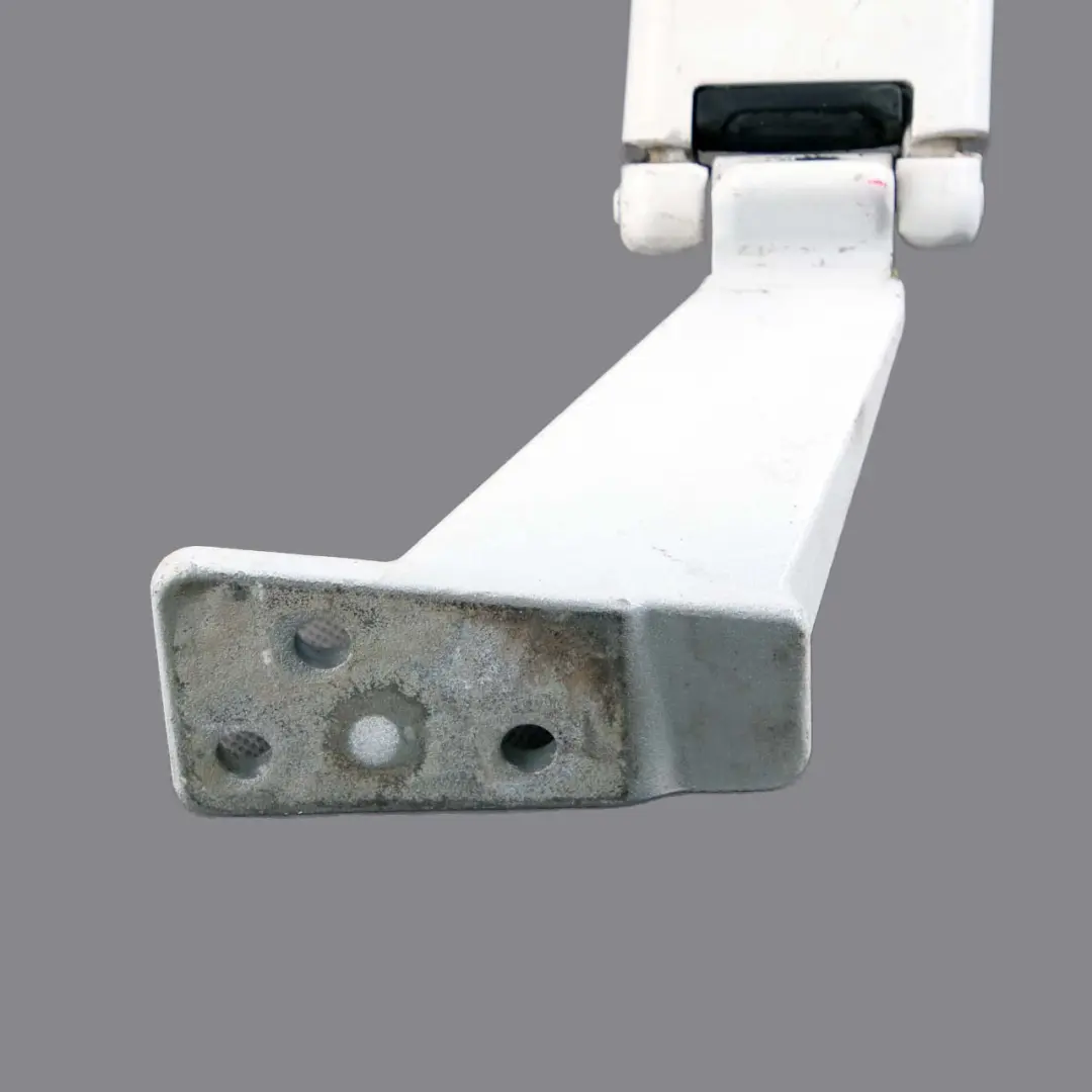 Türscharnier rechts hinten Kofferraum oben arktisch weiß 9147 für Mercedes Vito W639 mit Teilenummer A6397402037 Mercedes Vito W639 Türscharnier rechts hinten Kofferraum oben arktisch weiß 9147 - SKU A6397402037 - Teilenummer A6397402037