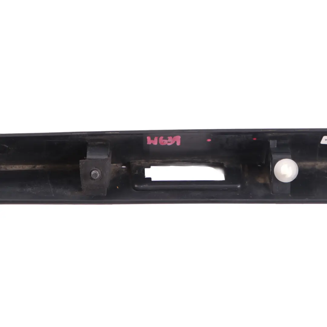 Mercedes W639 Ramka Plastik Oświetlenia Tablicy - SKU A6397432430 - Numer Części A6397432430