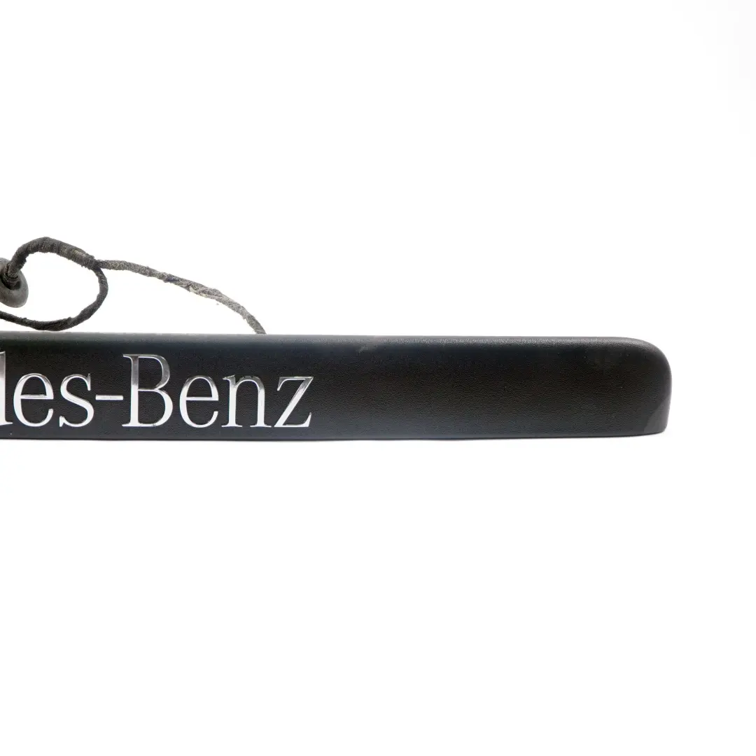 Mercedes Vito W639 - Couvre-panneau de hayon arriere - SKU A6397432630 - Numéro de pièce A6397432630