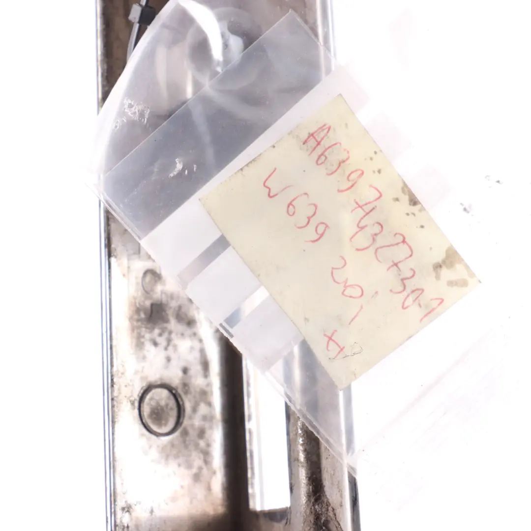 Blenda Listwa Lampka Rejestracji Bagażnika Chrom do Mercedes Vito W639 o numerze A6397432730 Mercedes Vito W639 Blenda Listwa Lampka Rejestracji Bagażnika Chrom - SKU A6397432730-1 - Numer Części A6397432730