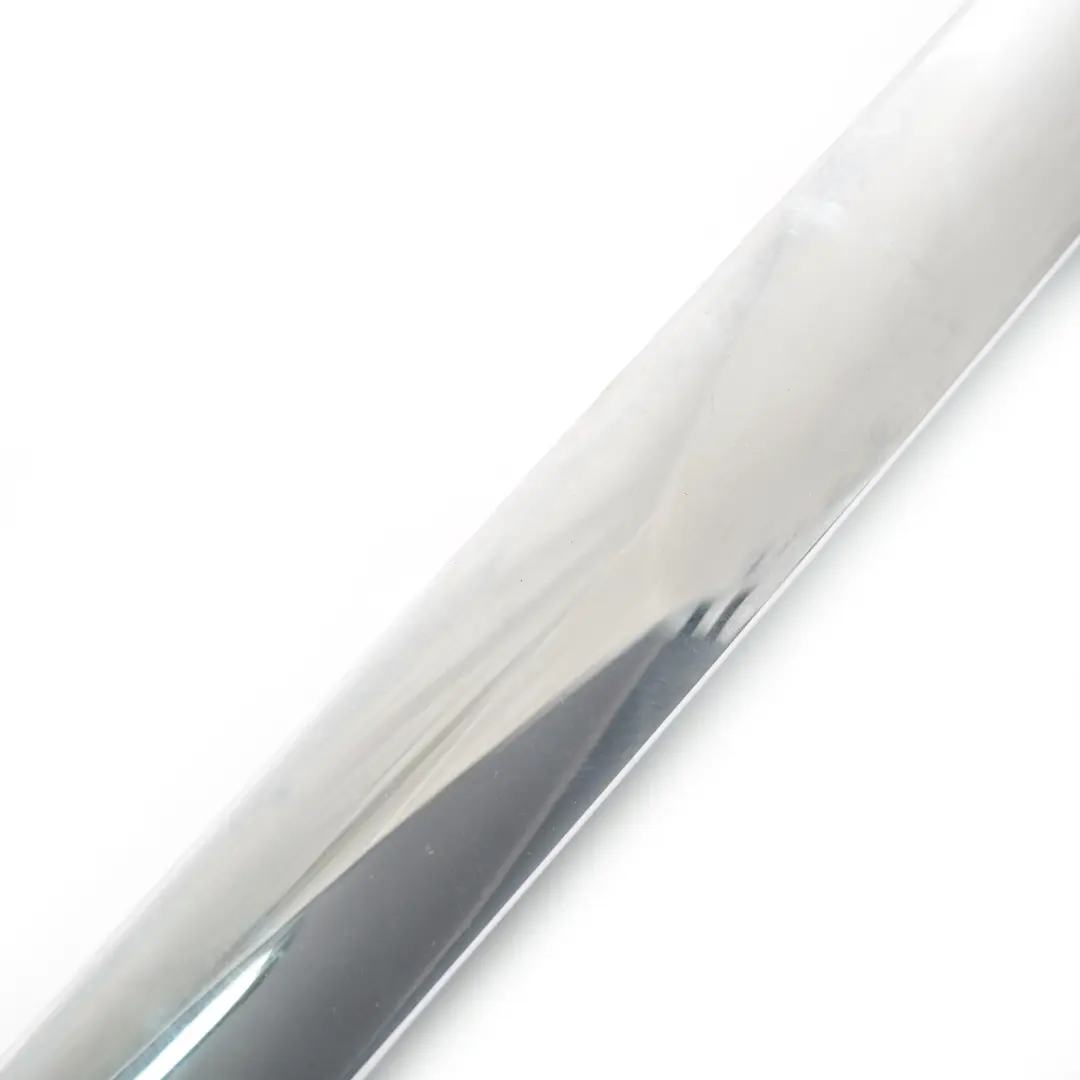 Couvercle plaque d'immatriculation arrière chrome pour Mercedes Vito W639 à propos du numéro de pièce A6397432730 Mercedes Vito W639 Couvercle plaque d'immatriculation arrière chrome - SKU A6397432730 - Numéro de pièce A6397432730