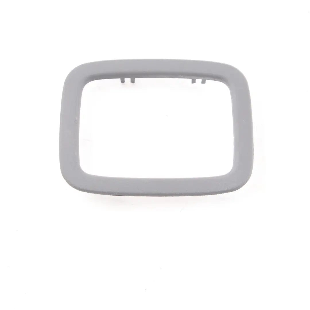 Mercedes W639 Poignée de hayon de coffre Cache garniture Cadre Gris - SKU A6397470087 - Numéro de pièce A6397470087