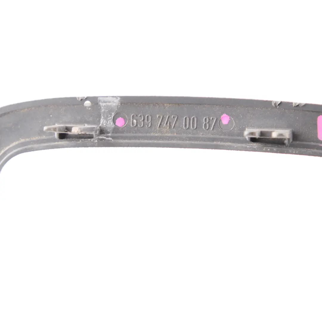 Mercedes W639 Embellecedor Interior Asa Maletero Marco Gris - SKU A6397470087 - Número de pieza A6397470087