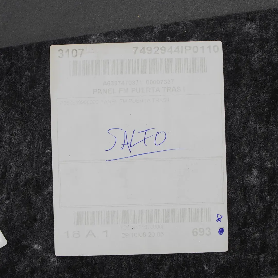 Heckklappe Tür Abdeckung Verkleidung Links für Mercedes Vito W639 mit Teilenummer A6397470371 Mercedes Vito W639 Heckklappe Tür Abdeckung Verkleidung Links - SKU A6397470371 - Teilenummer A6397470371