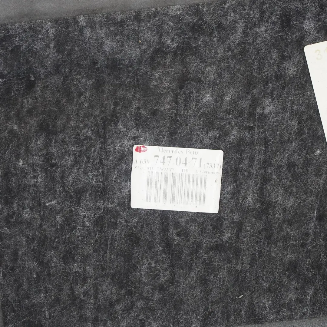 Tapa del maletero derecha para Mercedes Vito W639 con número de pieza A6397470471 Mercedes Vito W639 Tapa del maletero derecha - SKU A6397470471 - Número de pieza A6397470471