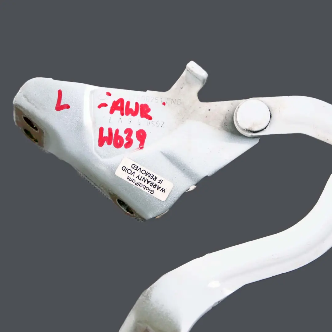 Mercedes-Benz Vito W639 Motorhaube Scharnier Links Arctic White 9147 für mit Teilenummer A6397500251 Mercedes-Benz Vito W639 Motorhaube Scharnier Links Arctic White 9147 - SKU A6397500251-ARW - Teilenummer A6397500251