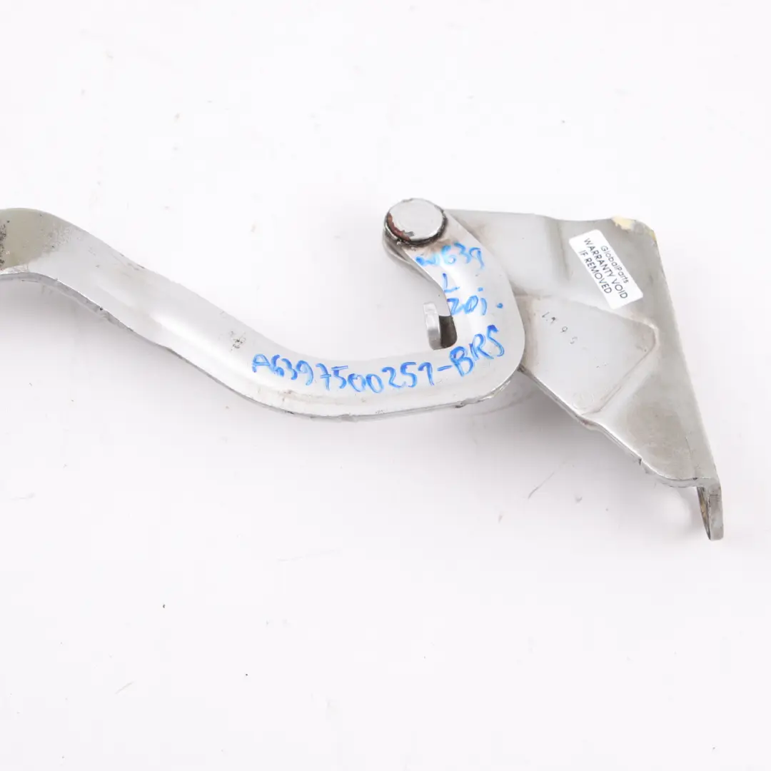 Mercedes Vito W639 Charniere Capot Gauche Brilliant Silver - 9744 - SKU A6397500251-BRS - Numéro de pièce A6397500251