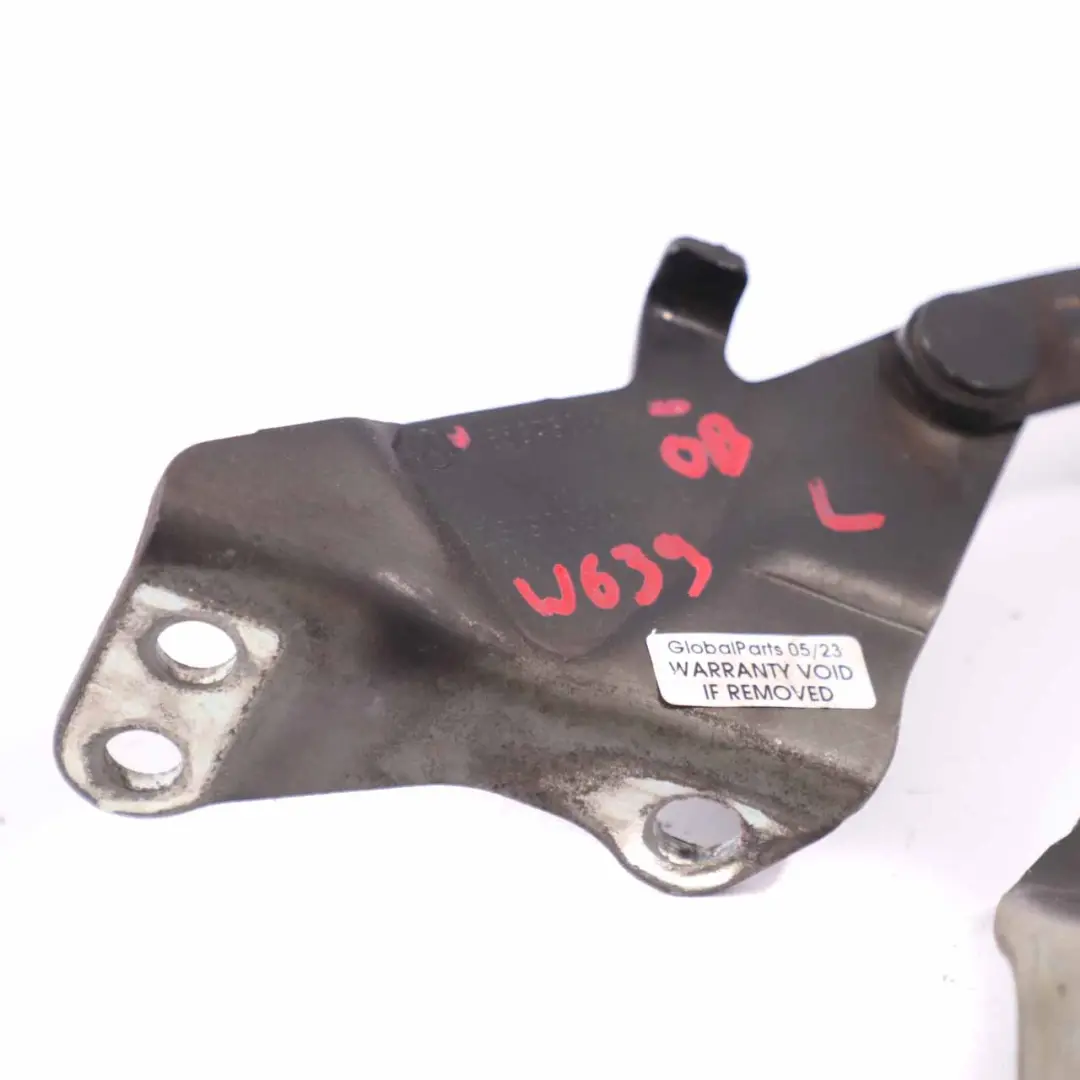 Cerniera Cofano Sinistra Nero Ossidiana - 197 per Mercedes Vito W639 con numero di parte A6397500251 Mercedes Vito W639 Cerniera Cofano Sinistra Nero Ossidiana - 197 - SKU A6397500251-OB - Numero di parte A6397500251