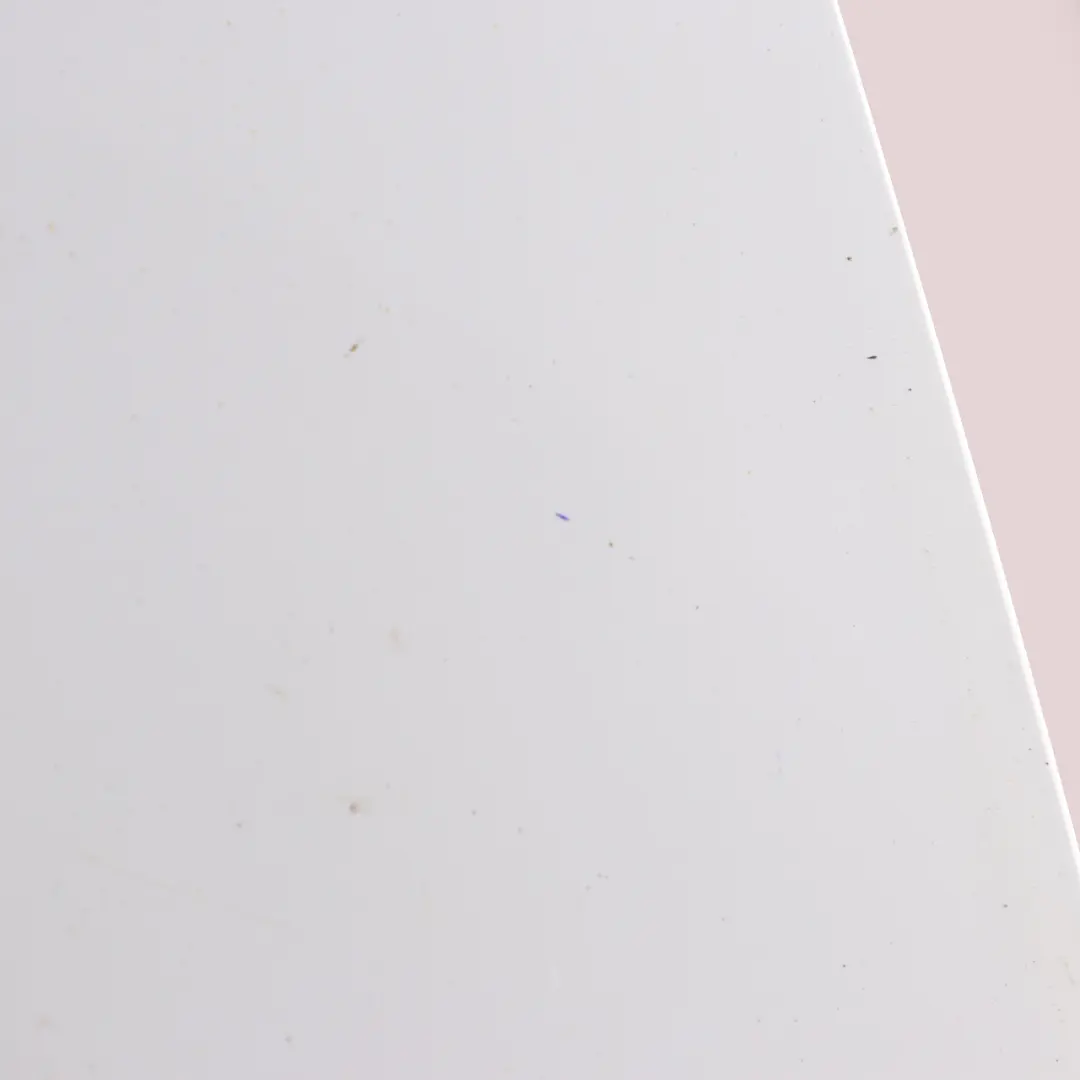 Osłona Pokrywa Wlewu Paliwa do Mercedes Vito Viano W639 o numerze A6397500304 Mercedes Vito Viano W639 Osłona Pokrywa Wlewu Paliwa - SKU A6397500304-ARW - Numer Części A6397500304