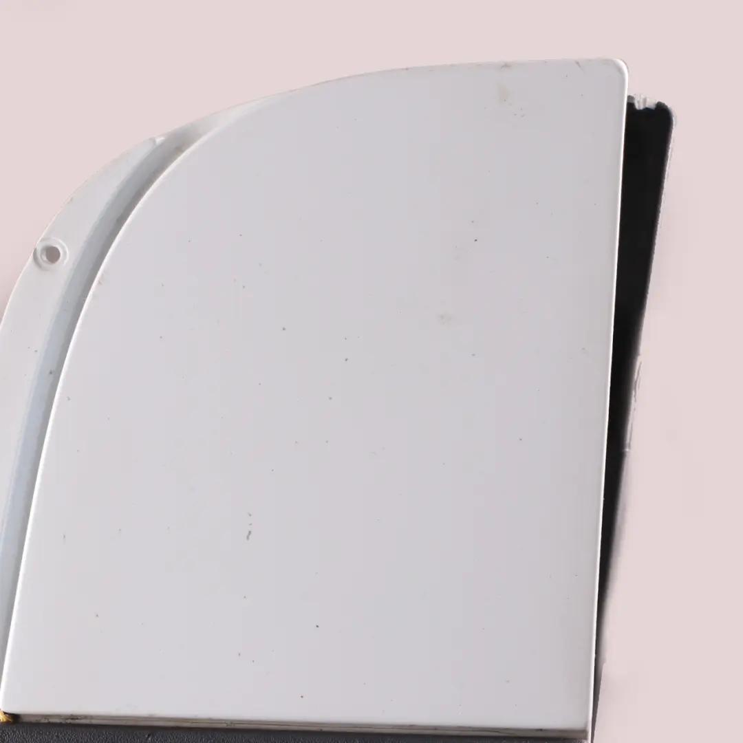 Tapón de tapa depósito combustible Blanco Ártico - 9147 para Mercedes Vito Viano W639 con número de pieza A6397500304 Mercedes Vito Viano W639 Tapón de tapa depósito combustible Blanco Ártico - 9147 - SKU A6397500304-ARW - Número de pieza A6397500304