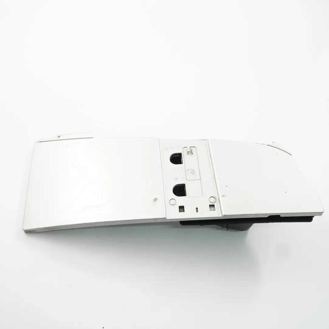 Klapka Wlewu Paliwa Brilliant Silver Srebrny Metalik - 9744 do Mercedes W639 o numerze A6397500304 Mercedes W639 Klapka Wlewu Paliwa Brilliant Silver Srebrny Metalik - 9744 - SKU A6397500304-BRS - Numer Części A6397500304