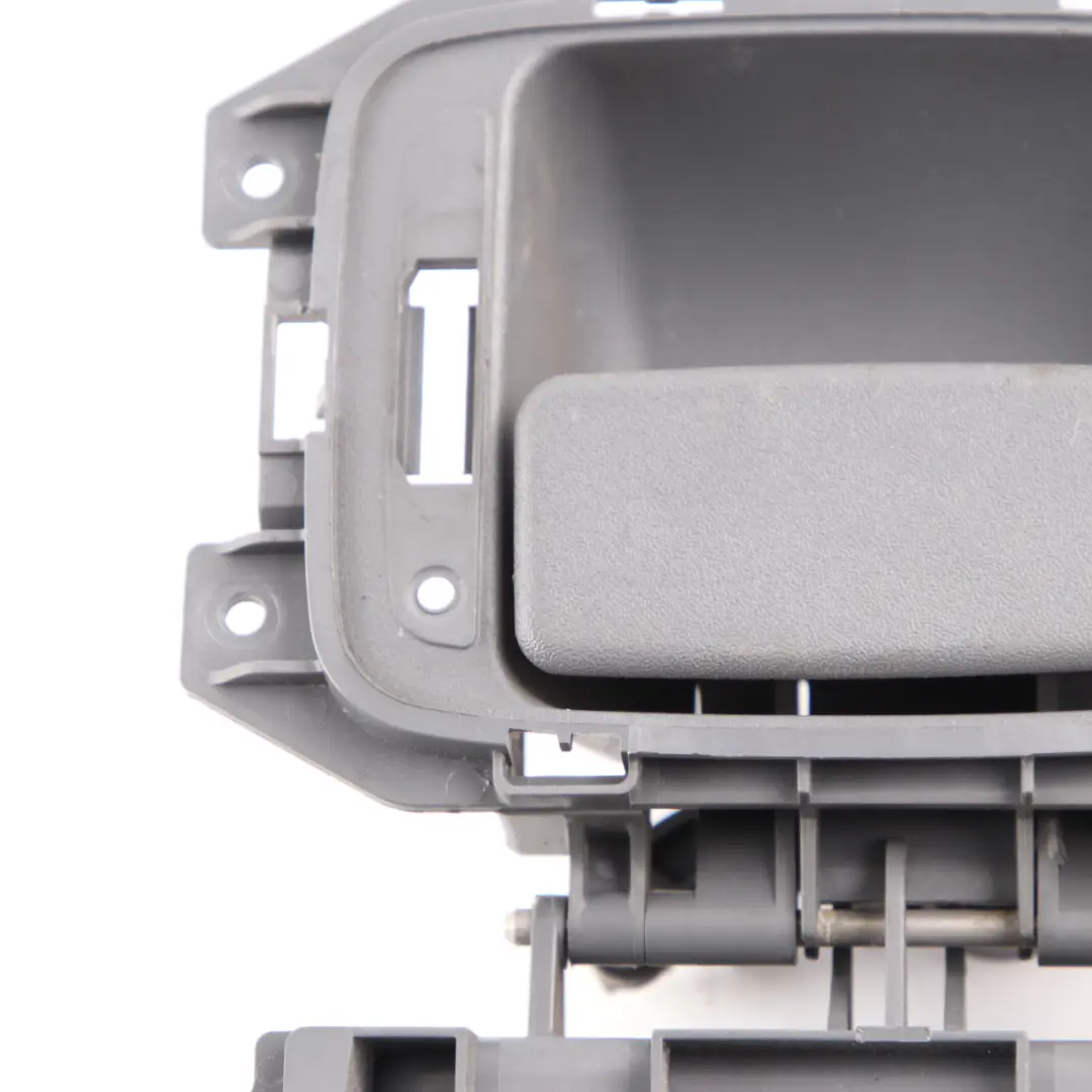 Heckklappe Kofferraumdeckel innen Haltegriff öffnen für Mercedes W639 mit Teilenummer A6397600061 Mercedes W639 Heckklappe Kofferraumdeckel innen Haltegriff öffnen - SKU A6397600061-1 - Teilenummer A6397600061