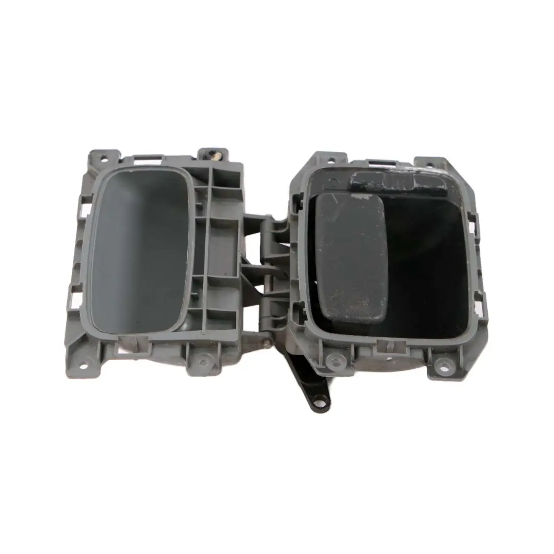 Portellone posteriore bagagliaio bagagliaio maniglia interna presa per Mercedes W639 con numero di parte A6397600061 Mercedes W639 Portellone posteriore bagagliaio bagagliaio maniglia interna presa - SKU A6397600061 - Numero di parte A6397600061