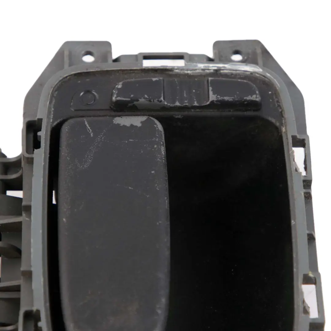 Mercedes Vito Viano W639 Poignee d'ouverture hayon coffre couvercle interieur - SKU A6397600061 - Numéro de pièce A6397600061