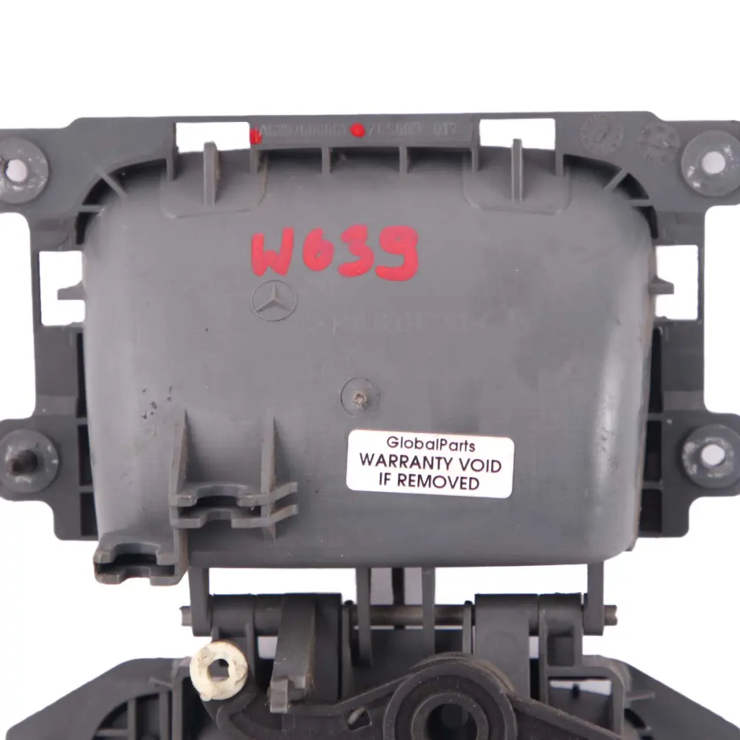 Mercedes Vito Viano W639 Poignee d'ouverture hayon coffre couvercle interieur - SKU A6397600061 - Numéro de pièce A6397600061
