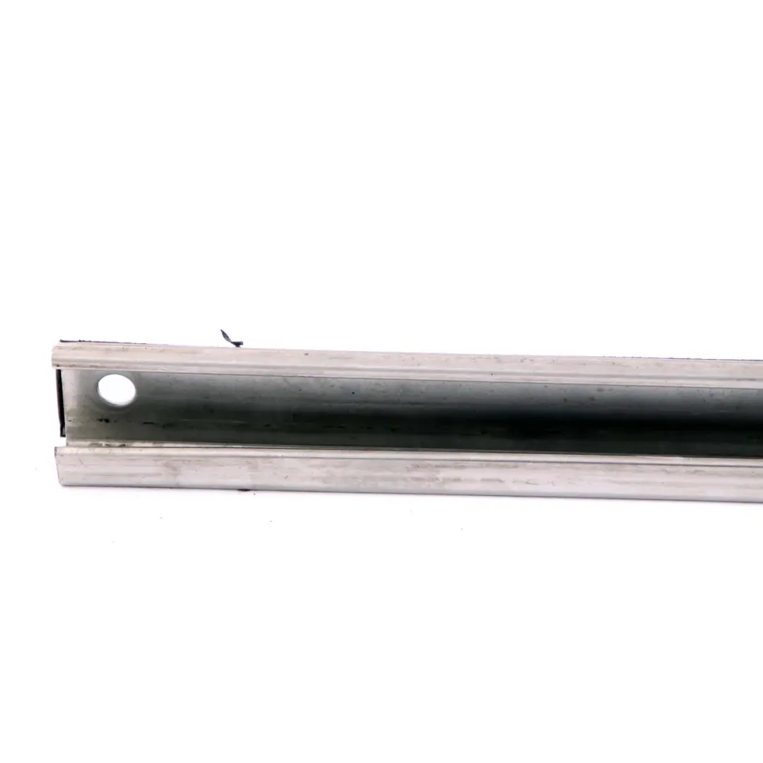 Mercedes Vito W639 Porta scorrevole posteriore sinistra Striscia guida inferiore - SKU A6397600227 - Numero di parte A6397600227