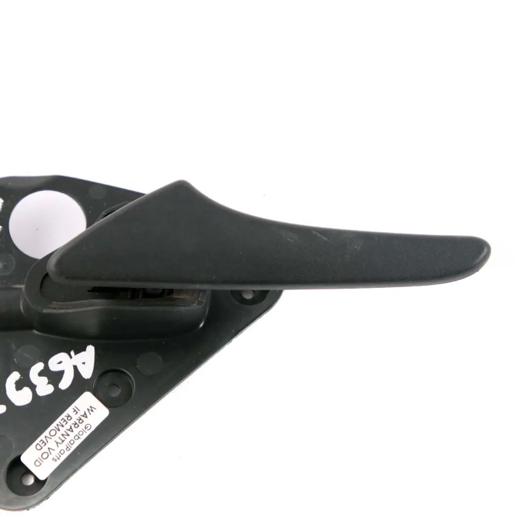 Mercedes W639 Interior Manija Puerta Agarradera Delantera Izquierda - SKU A6397600261 - Número de pieza A6397600261