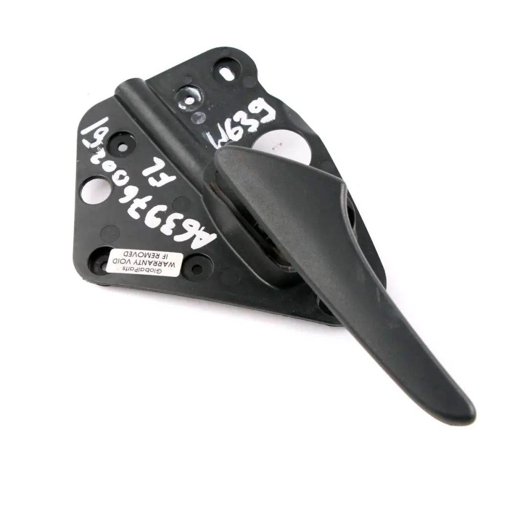 Mercedes-Benz Vito Viano W639 Maniglia interna portiera a sinistra per con numero di parte A6397600261 Mercedes-Benz Vito Viano W639 Maniglia interna portiera a sinistra - SKU A6397600261 - Numero di parte A6397600261