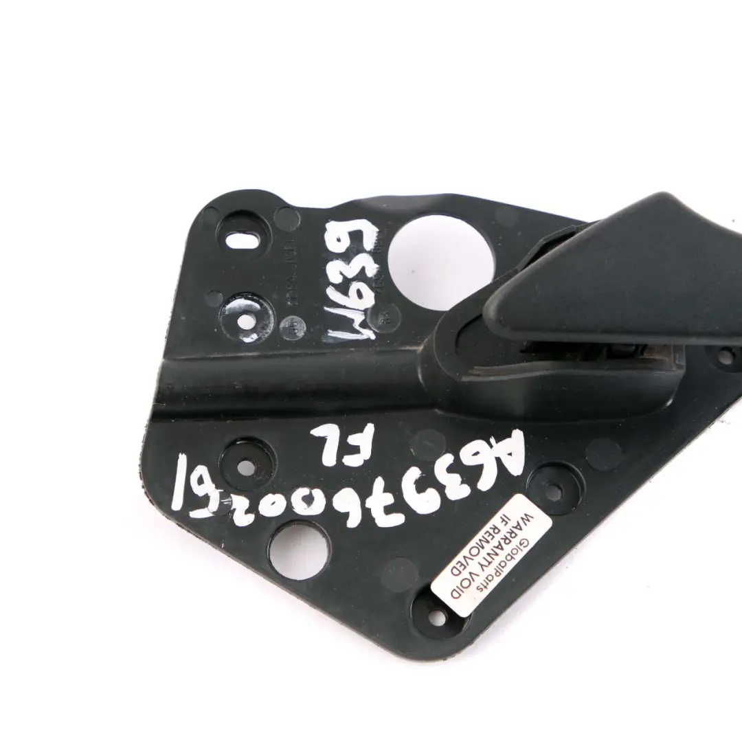 Interior Manija Puerta Agarradera Delantera Izquierda para Mercedes W639 con número de pieza A6397600261 Mercedes W639 Interior Manija Puerta Agarradera Delantera Izquierda - SKU A6397600261 - Número de pieza A6397600261