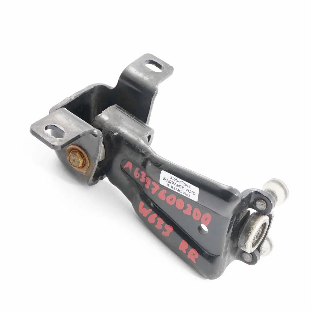 Sliding Door Central Right O/S Roller Pulley Guide Carriage to Mercedes Vito W639 with Part number A6397600300 Mercedes Vito W639 Sliding Door Central Right O/S Roller Pulley Guide Carriage - SKU A6397600300 - Part number A6397600300