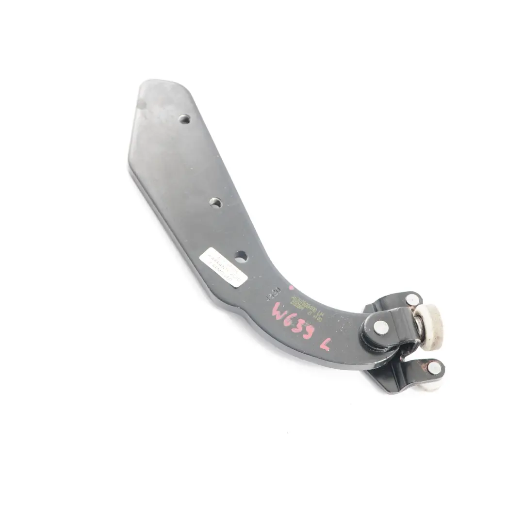 Puerta Corredera Trasera Izquierda Rodillo Bisagra para Mercedes Vito W639 con número de pieza A6397600400 Mercedes Vito W639 Puerta Corredera Trasera Izquierda Rodillo Bisagra - SKU A6397600400 - Número de pieza A6397600400