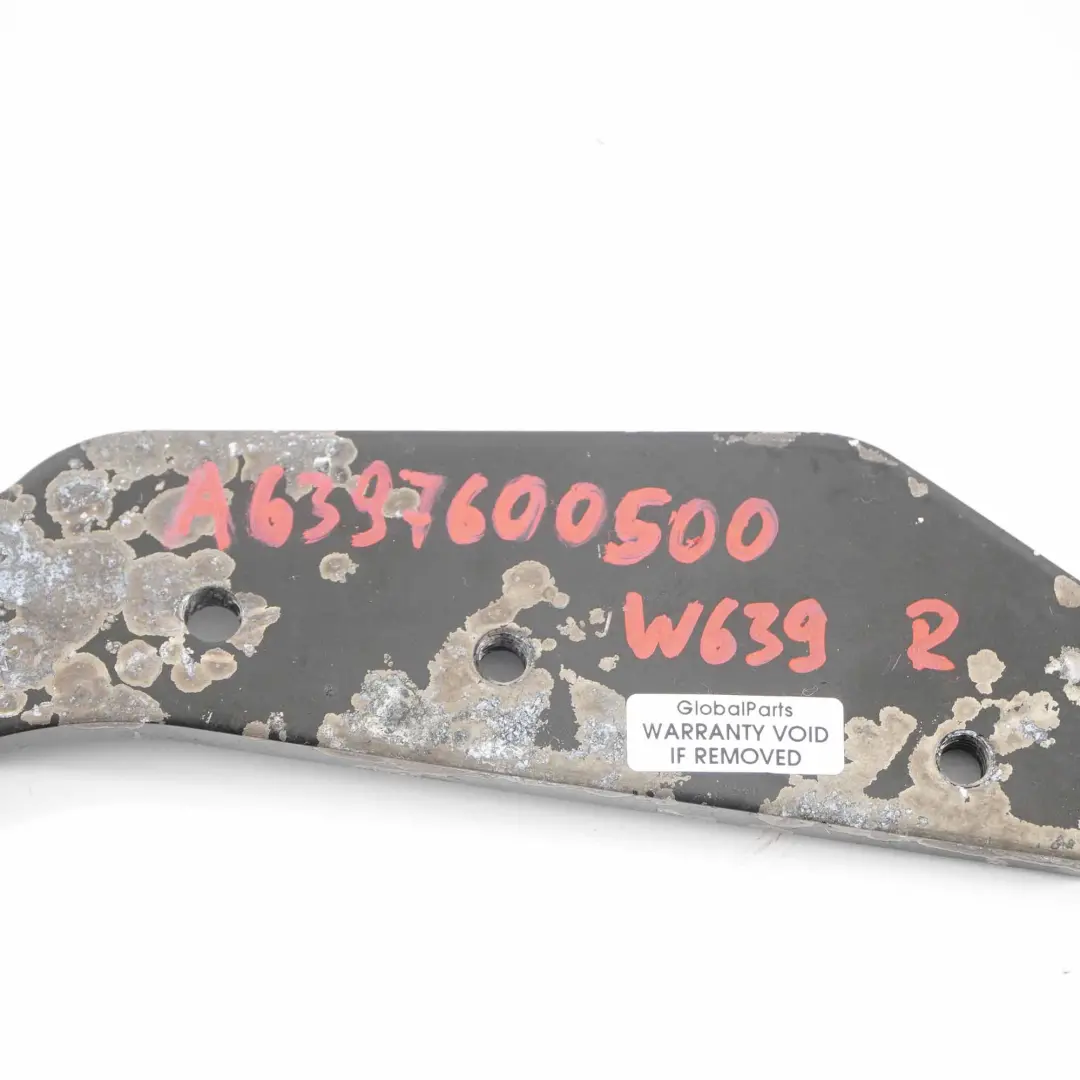 Mercedes Vito W639 Porte coulissante bas droite galet poulie guide chariot - SKU A6397600500 - Numéro de pièce A6397600500