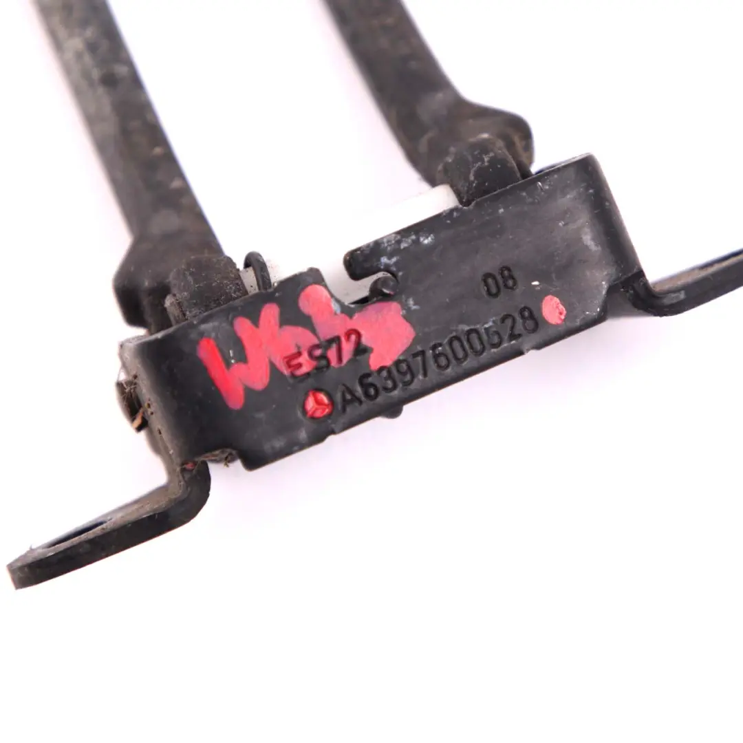 Türscharnier Türhalter Tür Hinten Rechts Links für Mercedes Vito W639 mit Teilenummer A6397600528 Mercedes Vito W639 Türscharnier Türhalter Tür Hinten Rechts Links - SKU A6397600528 - Teilenummer A6397600528