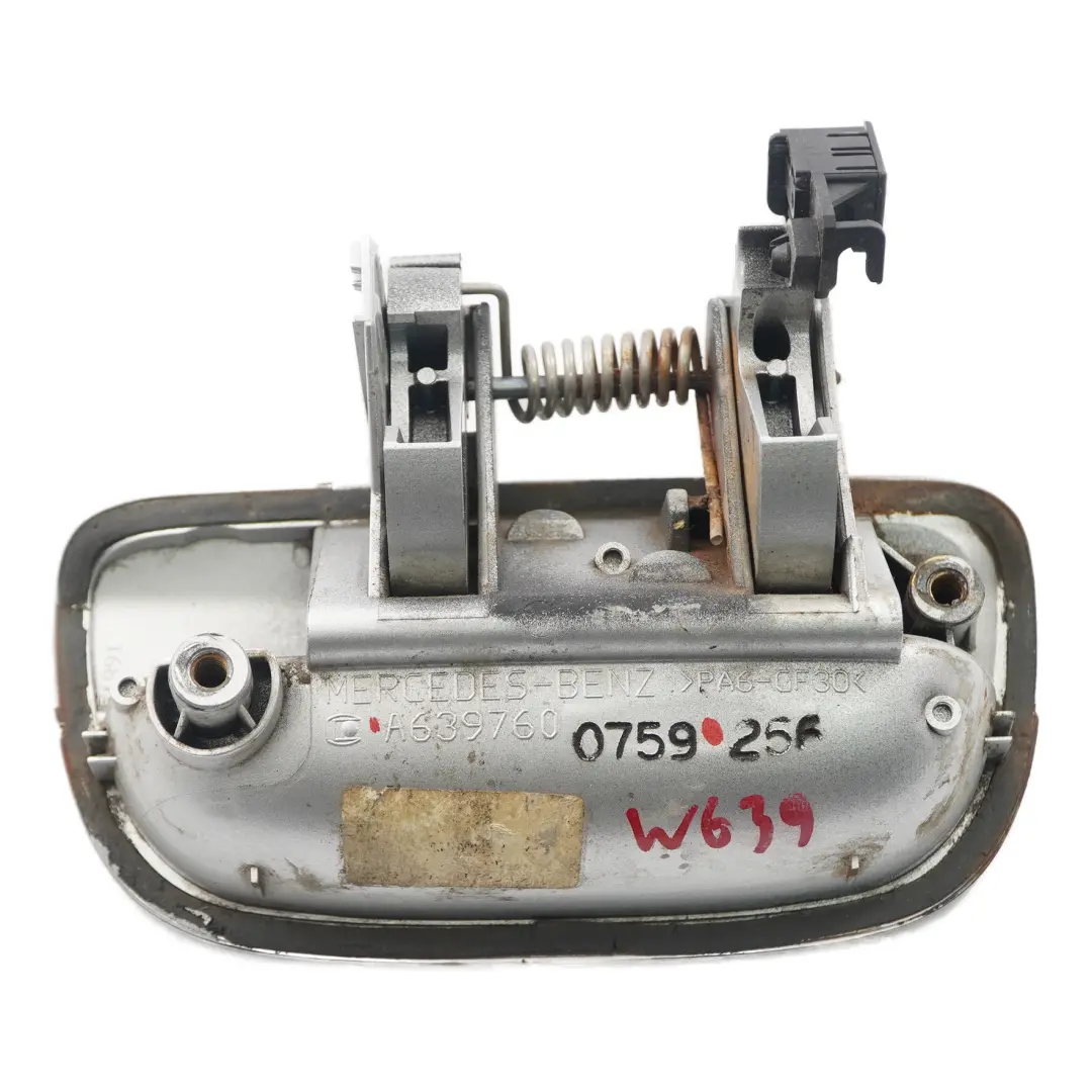 Heck klappe Kofferraum Entriegelung Außen griff für Mercedes Vito W639 mit Teilenummer A6397600759 Mercedes Vito W639 Heck klappe Kofferraum Entriegelung Außen griff - SKU A6397600759 - Teilenummer A6397600759