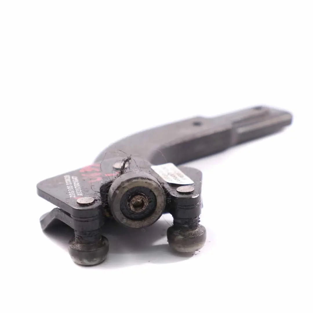 coulissante bas gauche rouleau guide poulie pour Mercedes Vito W639 porte à propos du numéro de pièce A6397601647 Mercedes Vito W639 porte coulissante bas gauche rouleau guide poulie - SKU A6397601647 - Numéro de pièce A6397601647