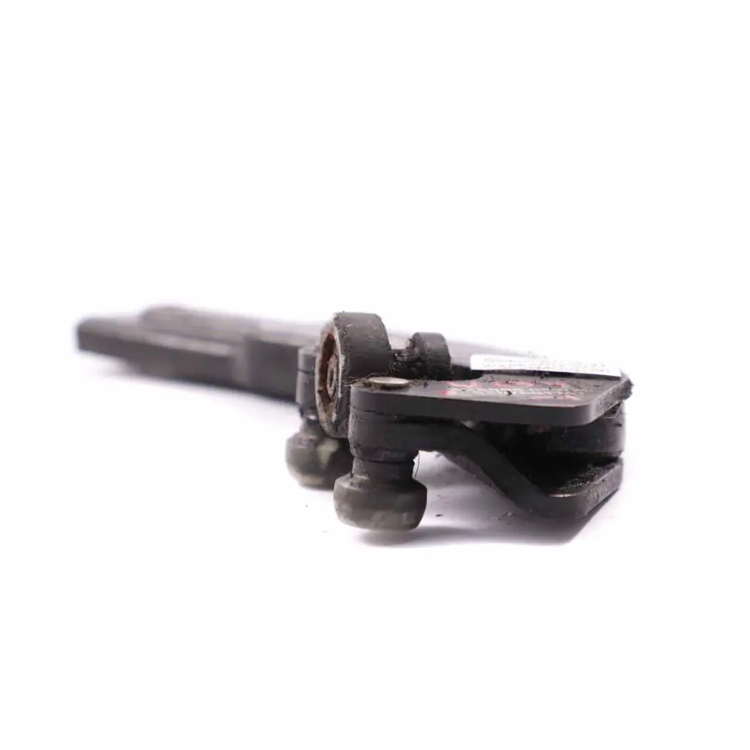 Mercedes W639 Puerta Corredera Inferior Izquierda Guía Polea Rodillo - SKU A6397601747-1 - Número de pieza A6397601747