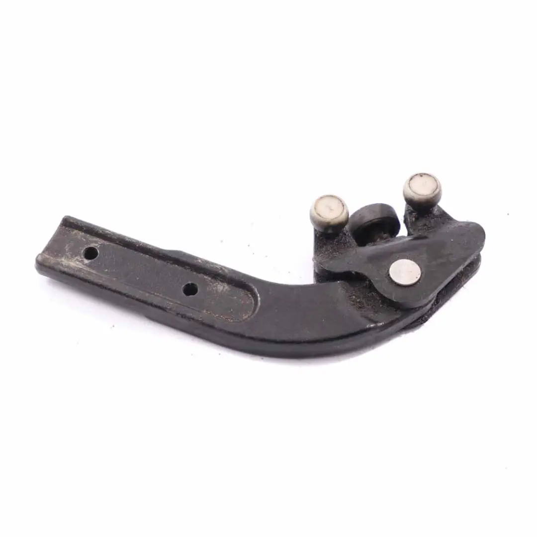 Mercedes W639 Puerta Corredera Inferior Izquierda Guía Polea Rodillo - SKU A6397601747-1 - Número de pieza A6397601747