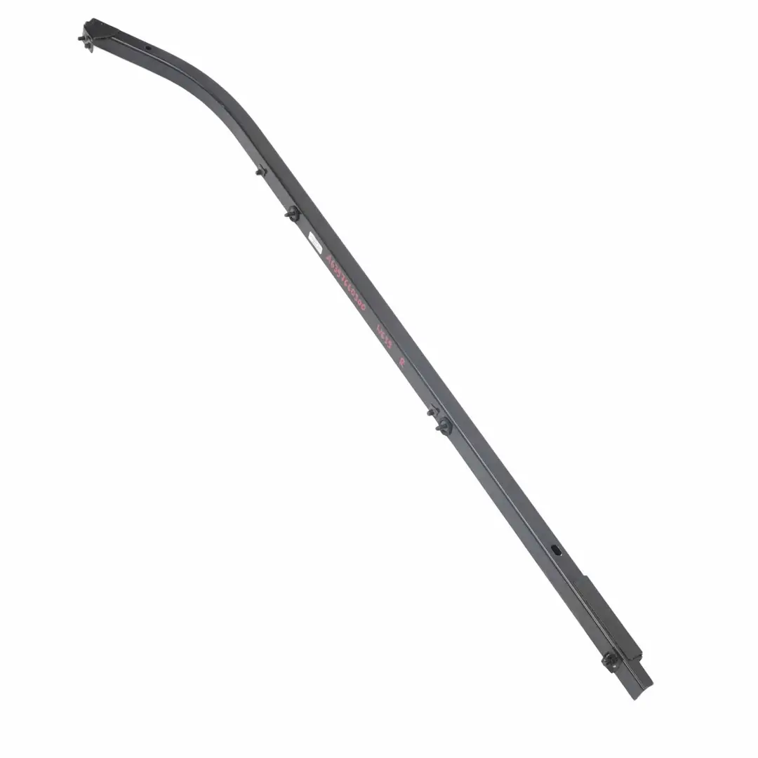 Puerta Corredera Trasera Derecha Inferior para Mercedes Vito W639 con número de pieza A6397660300 Mercedes Vito W639 Puerta Corredera Trasera Derecha Inferior - SKU A6397660300 - Número de pieza A6397660300