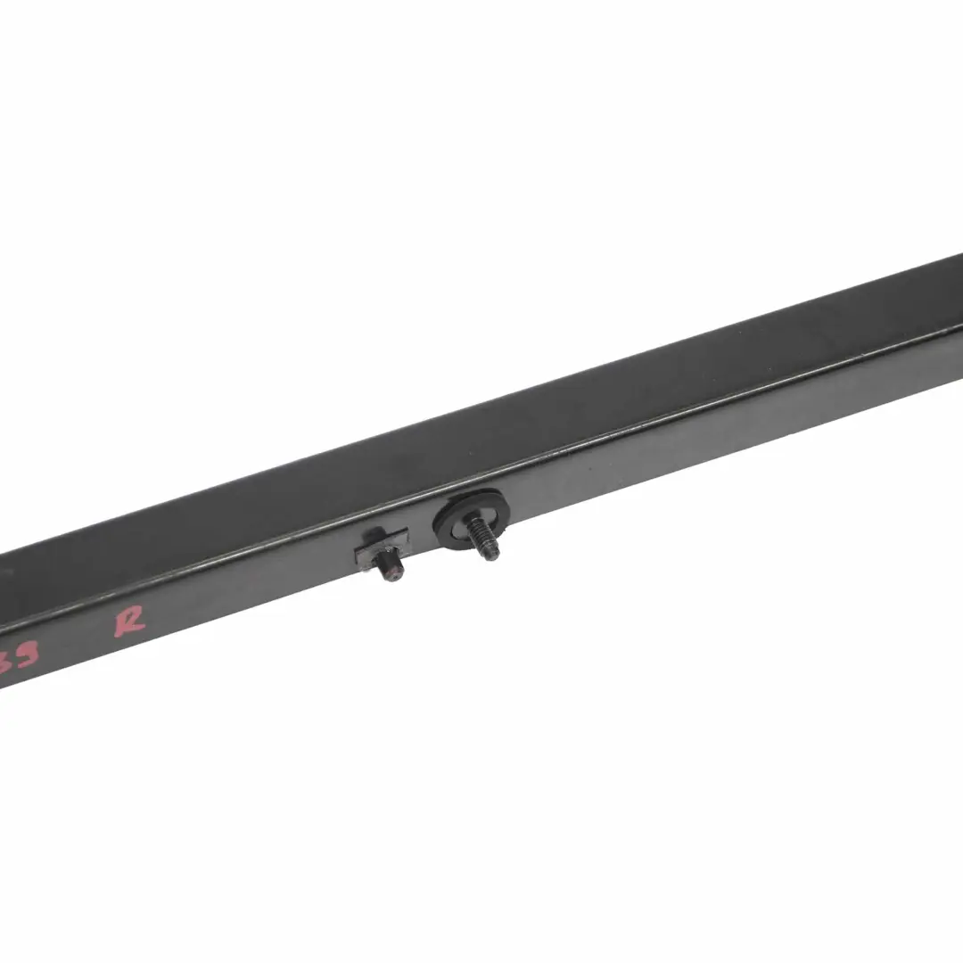 Puerta Corredera Trasera Derecha Inferior para Mercedes Vito W639 con número de pieza A6397660300 Mercedes Vito W639 Puerta Corredera Trasera Derecha Inferior - SKU A6397660300 - Número de pieza A6397660300