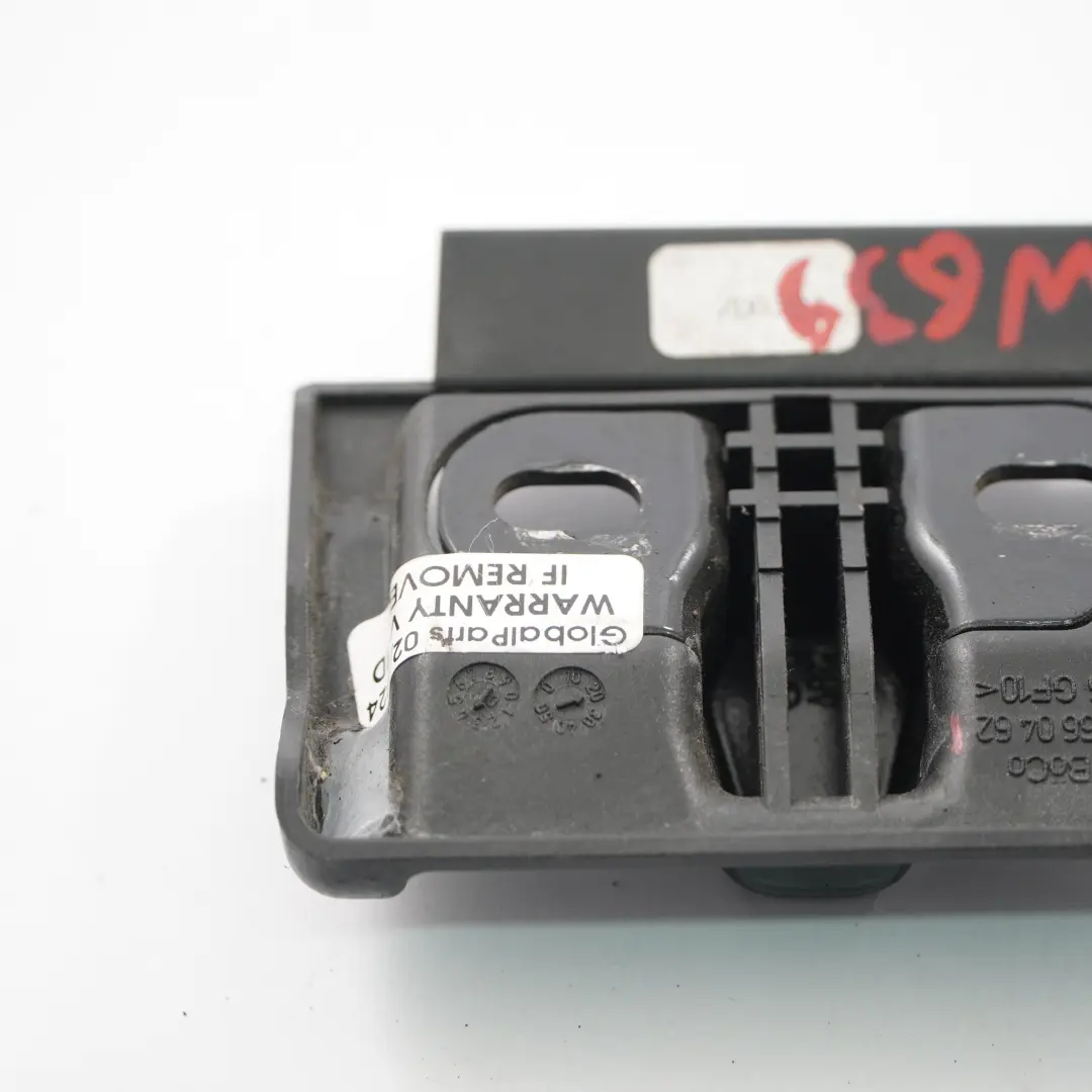 Couvercle de plaque de verrouillage arrière pour Mercedes Vito Viano W639 à propos du numéro de pièce A6397660462 Mercedes Vito Viano W639 Couvercle de plaque de verrouillage arrière - SKU A6397660462 - Numéro de pièce A6397660462