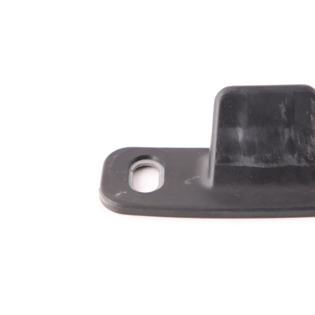 Cale Porte Coulissante Supérieure Droite pour Mercedes Vito W639 à propos du numéro de pièce A6397660662 Mercedes Vito W639 Cale Porte Coulissante Supérieure Droite - SKU A6397660662 - Numéro de pièce A6397660662
