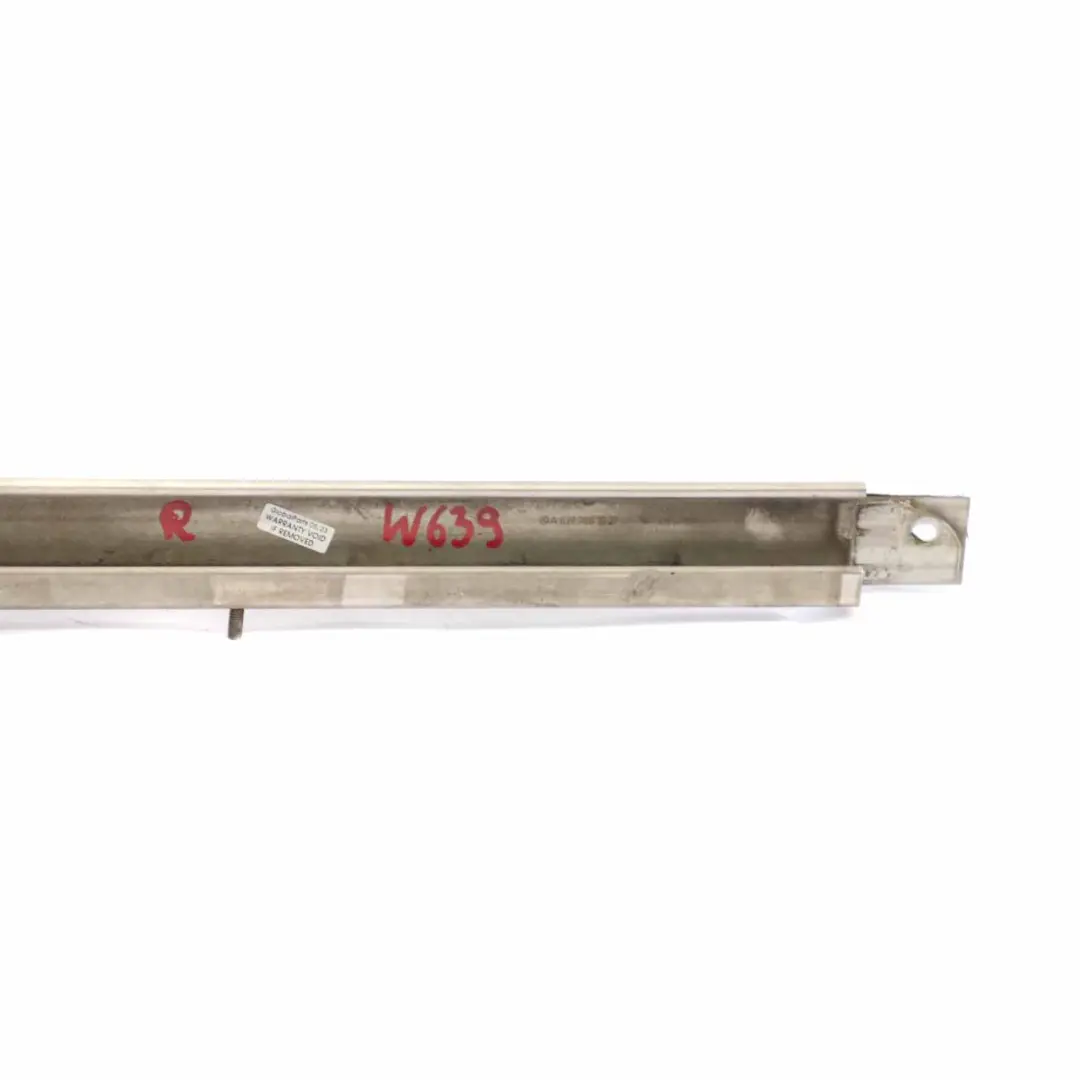 Mercedes W639 Rail de porte coulissante Arrière Droite Middle Rail - SKU A6397661937 - Numéro de pièce A6397661937