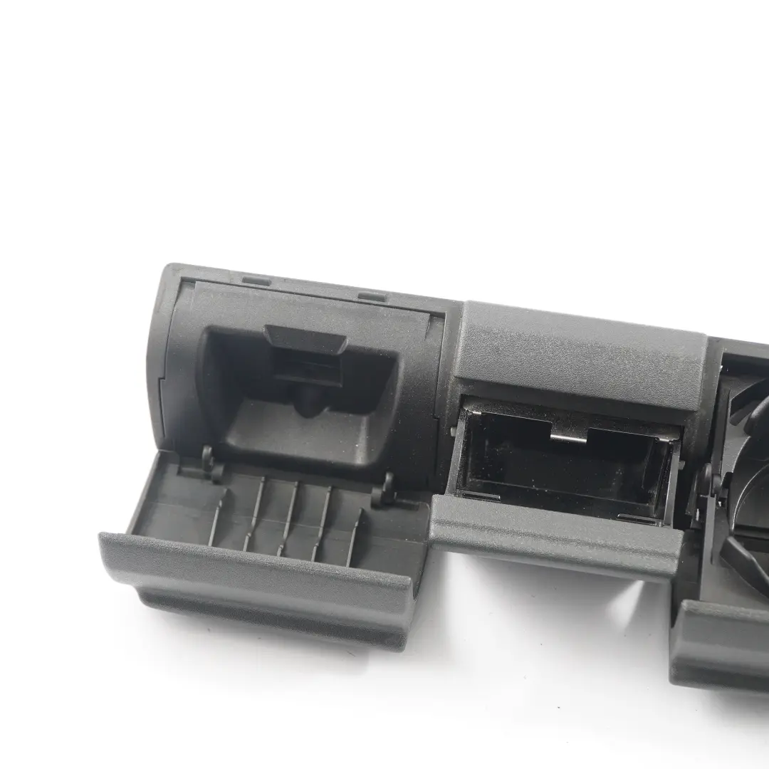 Trasera Derecha Cenicero Portavasos Embellecedor para Mercedes Vito W639 con número de pieza A6398100230 Mercedes Vito W639 Trasera Derecha Cenicero Portavasos Embellecedor - SKU A6398100230 - Número de pieza A6398100230