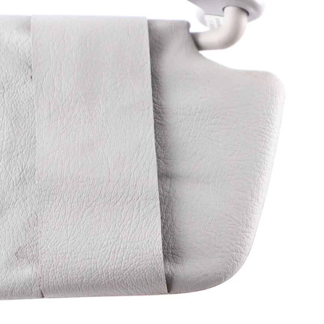 Couvre pare-soleil droit panneau gris pour Mercedes Vito Viano W639 à propos du numéro de pièce A6398100610 Mercedes Vito Viano W639 Couvre pare-soleil droit panneau gris - SKU A6398100610-1 - Numéro de pièce A6398100610