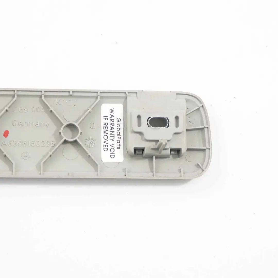 Garniture de Pavillon Poignée de Maintien Gris pour Mercedes Vito W639 à propos du numéro de pièce A6398150236 Mercedes Vito W639 Garniture de Pavillon Poignée de Maintien Gris - SKU A6398150236 - Numéro de pièce A6398150236