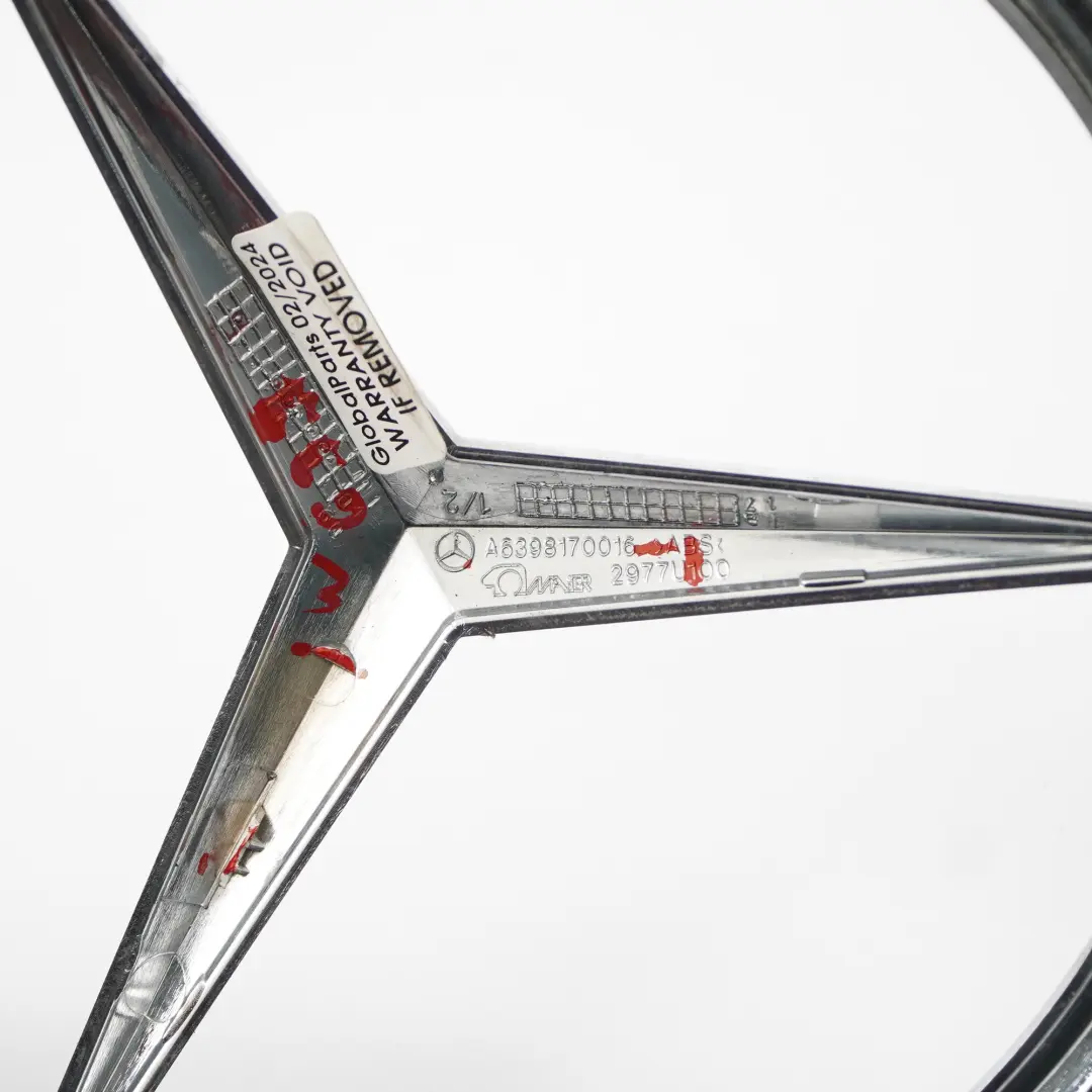 Emblème avant Logo Star Grille Grille Chrome pour Mercedes Vito W639 à propos du numéro de pièce A6398170016 Mercedes Vito W639 Emblème avant Logo Star Grille Grille Chrome - SKU A6398170016-1 - Numéro de pièce A6398170016