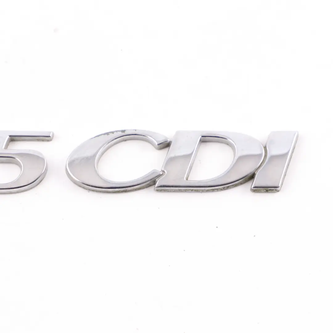 Emblema Baule Porta Posteriore Lettera Aderente per Mercedes Vito W639 115 CDI con numero di parte A6398170314 Mercedes Vito W639 115 CDI Emblema Baule Porta Posteriore Lettera Aderente - SKU A6398170314 - Numero di parte A6398170314
