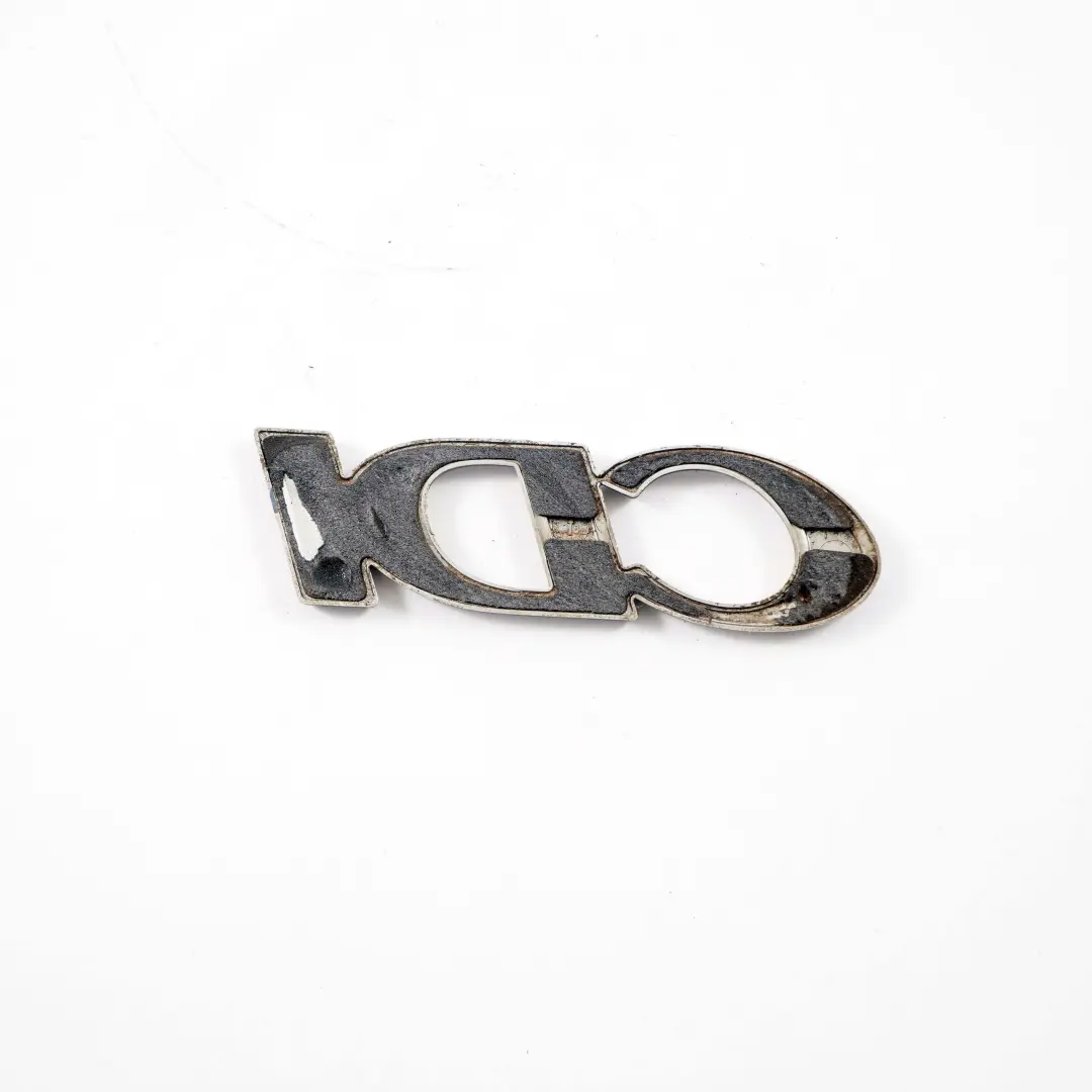 Emblema Bagagliaio Diesel Portellone Posteriore Aderito CDI per Mercedes W639 con numero di parte A6398171114 Mercedes W639 Emblema Bagagliaio Diesel Portellone Posteriore Aderito CDI - SKU A6398171114 - Numero di parte A6398171114