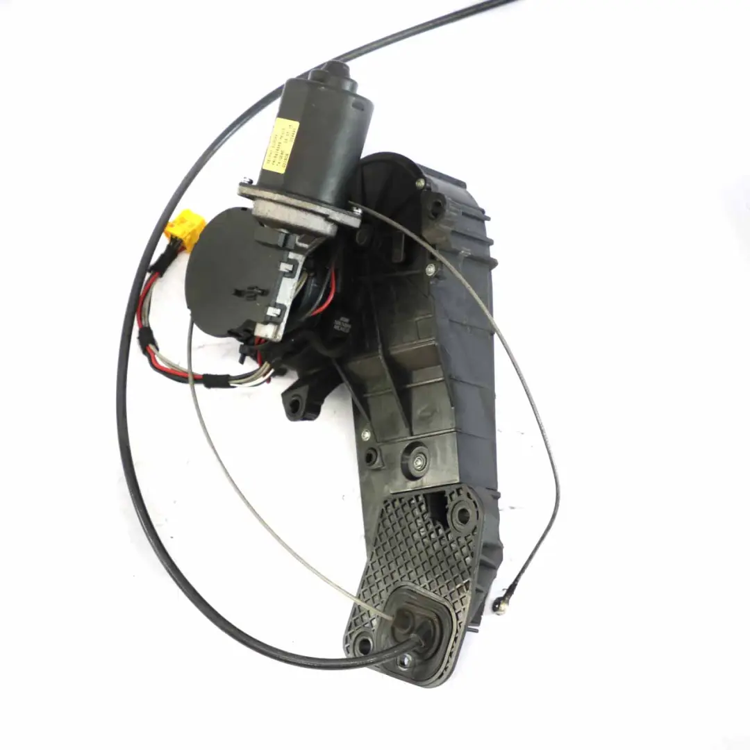 Actuador motor accionamiento puerta corredera lateral izquierda para Mercedes W639 con número de pieza A6398200142 Mercedes W639 Actuador motor accionamiento puerta corredera lateral izquierda - SKU A6398200142 - Número de pieza A6398200142