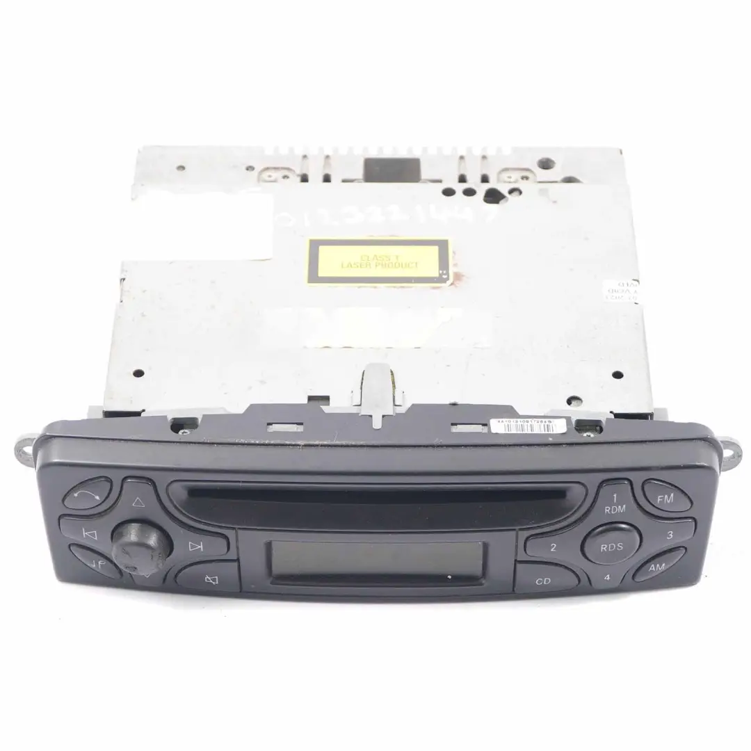 Radio Mercedes W639 W906 Audio Stereo Hauptgerät A9069006001 für CD mit Teilenummer A6398200186 CD Radio Mercedes W639 W906 Audio Stereo Hauptgerät A9069006001 - SKU A6398200186 - Teilenummer A6398200186